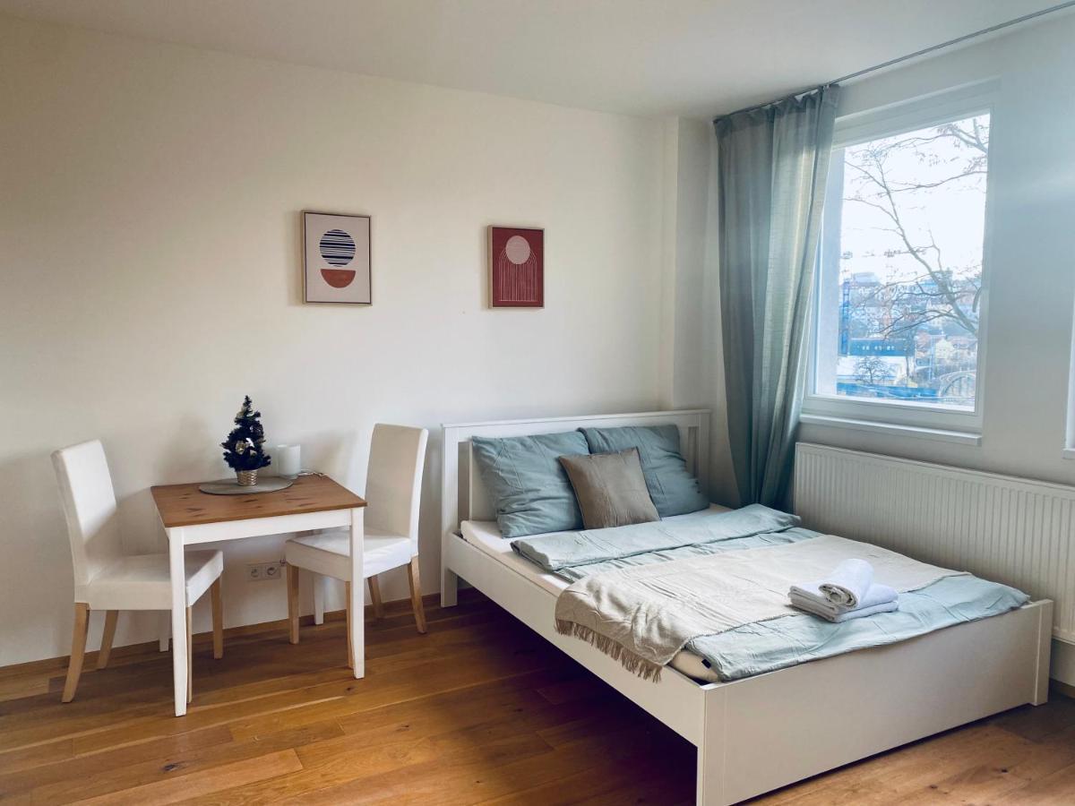 Cute With Gym, Rooftop Terraces And Laundry Apartment Prague