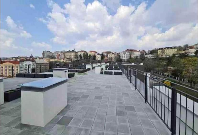 Cute With Gym, Rooftop Terraces And Laundry Apartment *