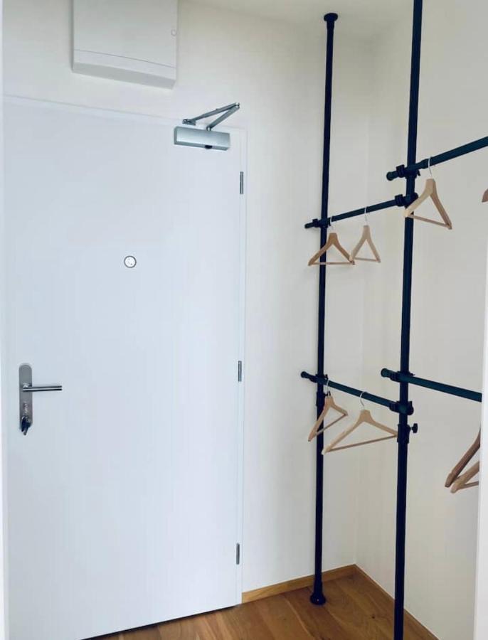 Apartment Cute With Gym, Rooftop Terraces And Laundry Prague