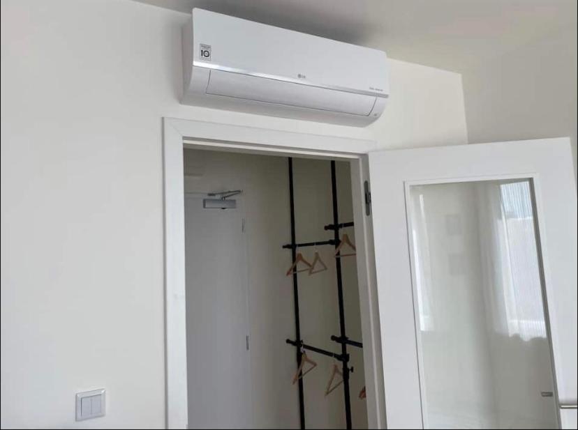 Apartment Cute With Gym, Rooftop Terraces And Laundry *