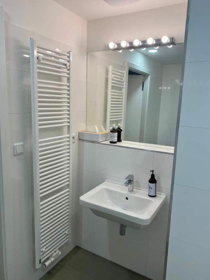 Apartment Cute With Gym, Rooftop Terraces And Laundry Prague